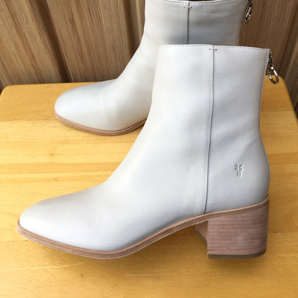 NEW Frye Emilia Short Boots White Italian Leather